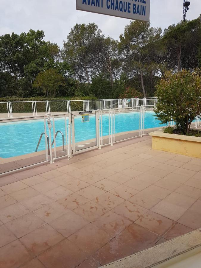 Charmant Studio Dans La Residence Haut Du Golf Saint-Raphaël Zewnętrze zdjęcie